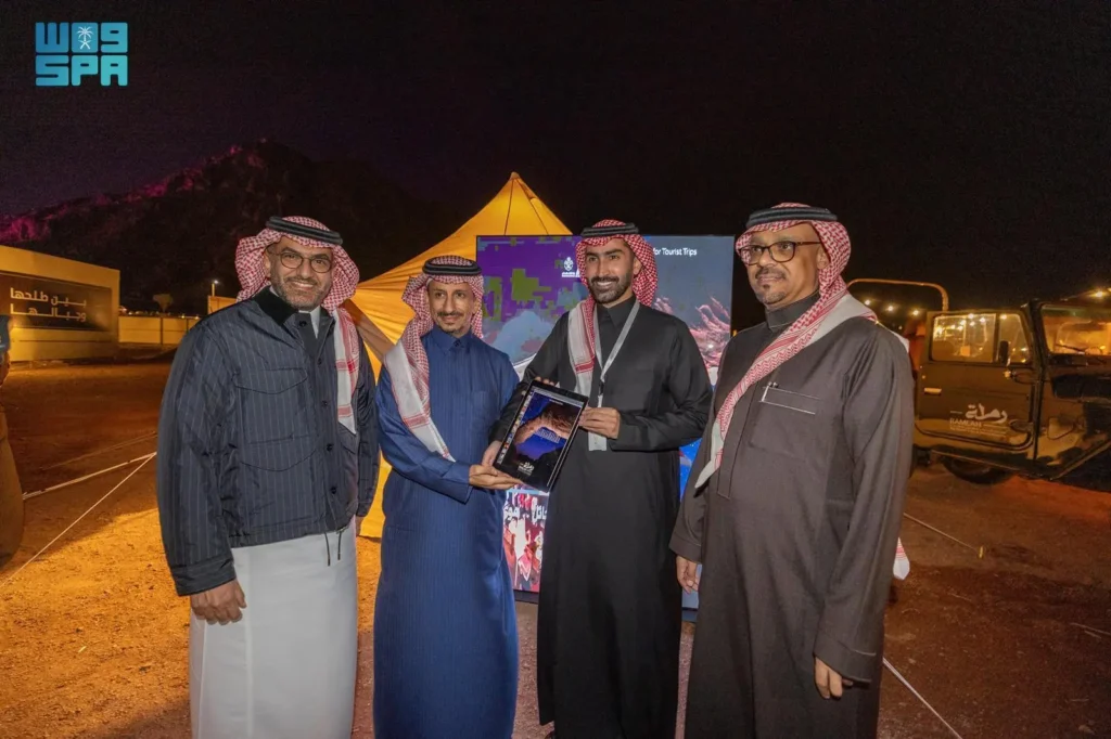 وزير السياحة يدشن شركة رملة للرحلات السياحية والمنتجعات البرية في حائل وزير السياحة يدشن شركة رملة للرحلات السياحية والمنتجعات البرية في حائل